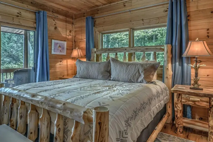 Room 2 of 24