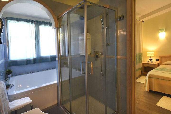 Room 30 of 71