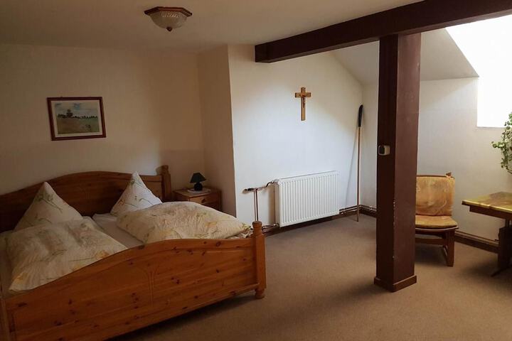 Room 16 of 48