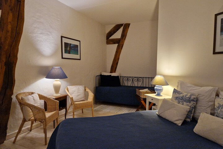 Room 10 of 35
