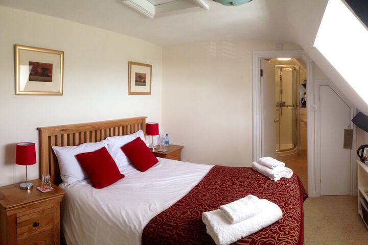 Room 8 of 37