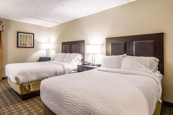 2 Double Beds (5 of 6)