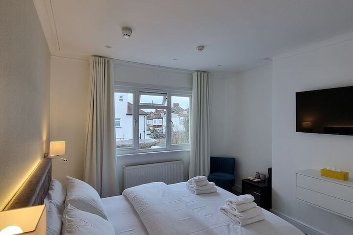 Room 16 of 50