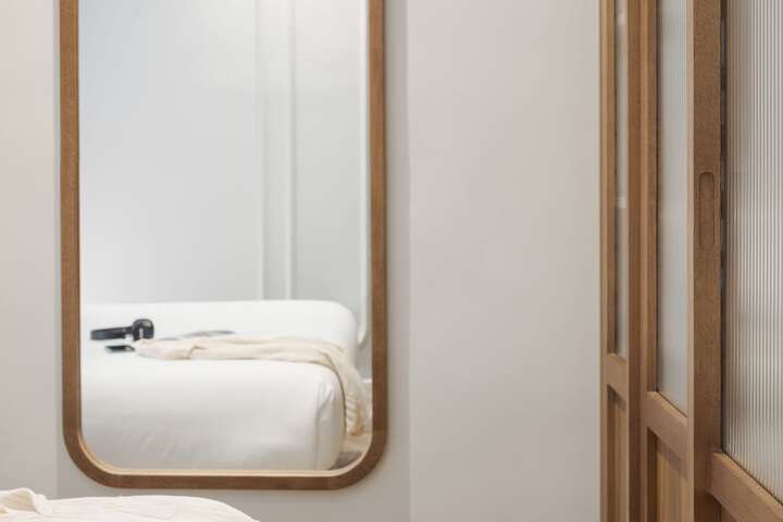 Room 12 of 32