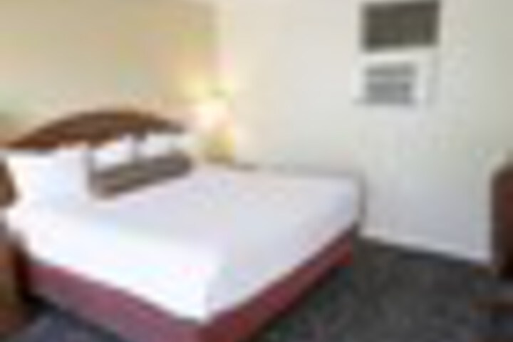Room 17 of 549