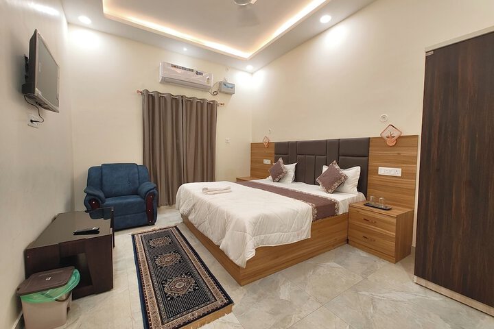 Room 7 of 26