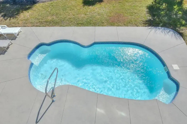 Pool 15 of 24