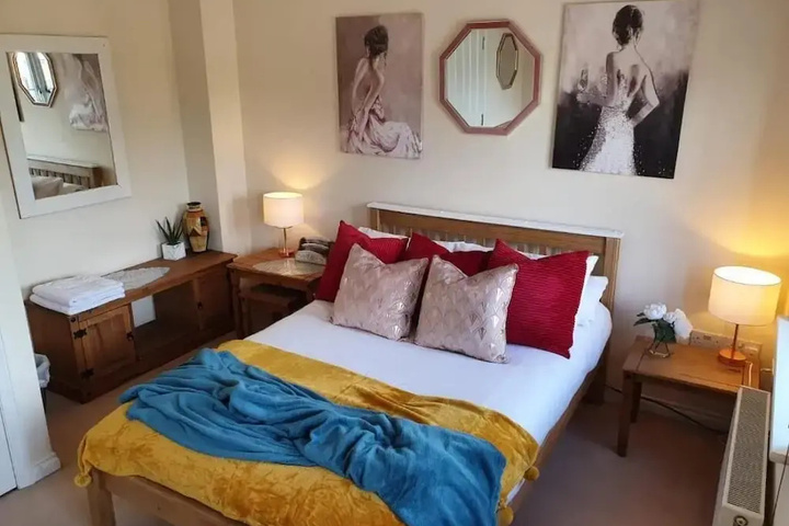 Room 3 of 14