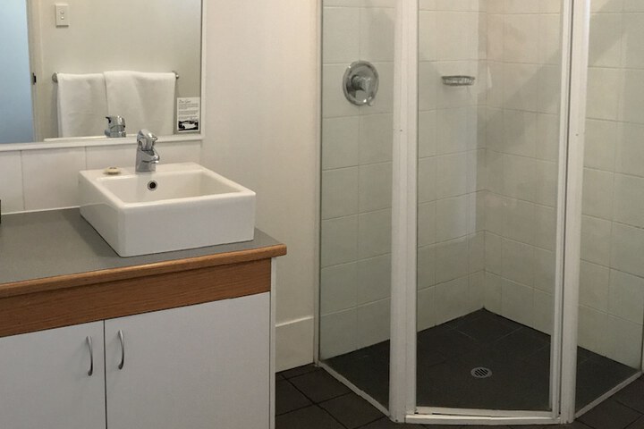 Room 30 of 46