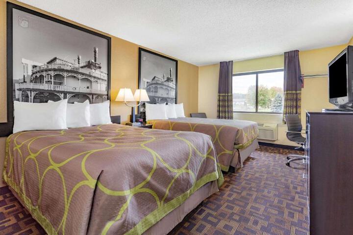 2 Double Beds (4 of 8)