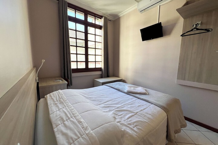 Room 104 of 206