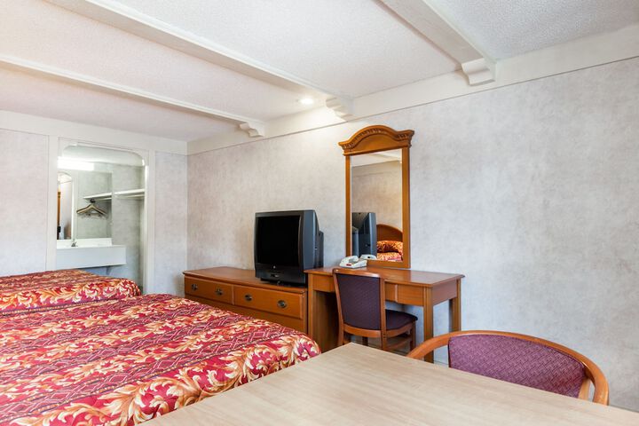 Room 26 of 34