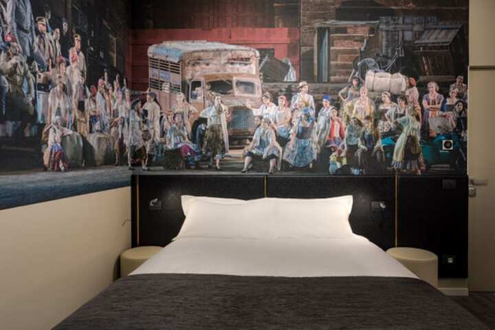 Room 25 of 44