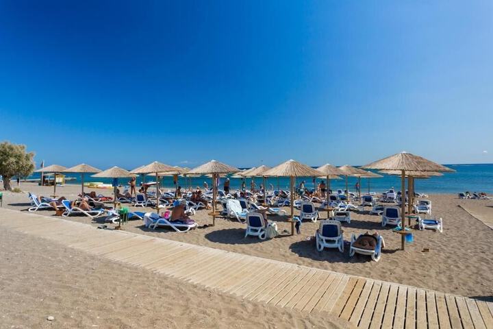 Beach 76 of 82