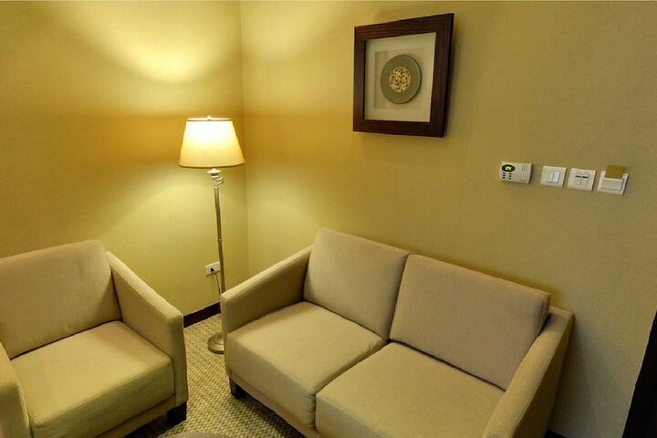 Room 27 of 54