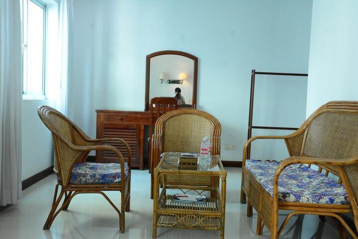 Room 25 of 49