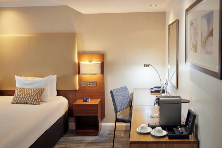 Room 18 of 53