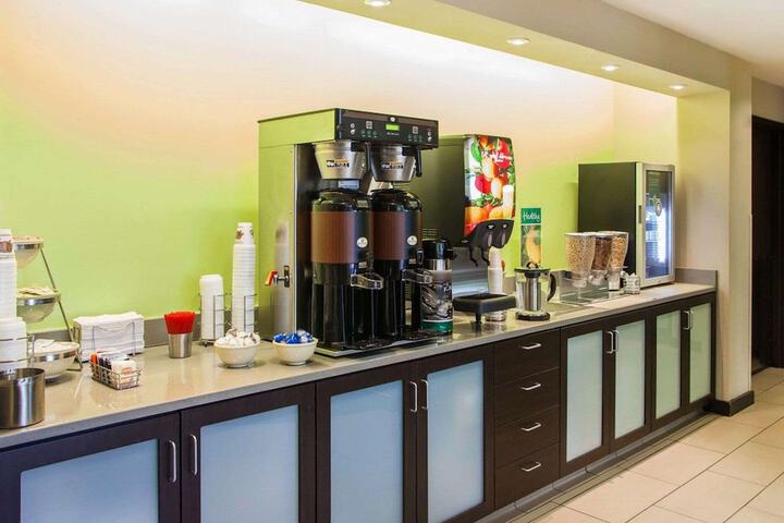 Breakfast/Coffee Service 38 of 47