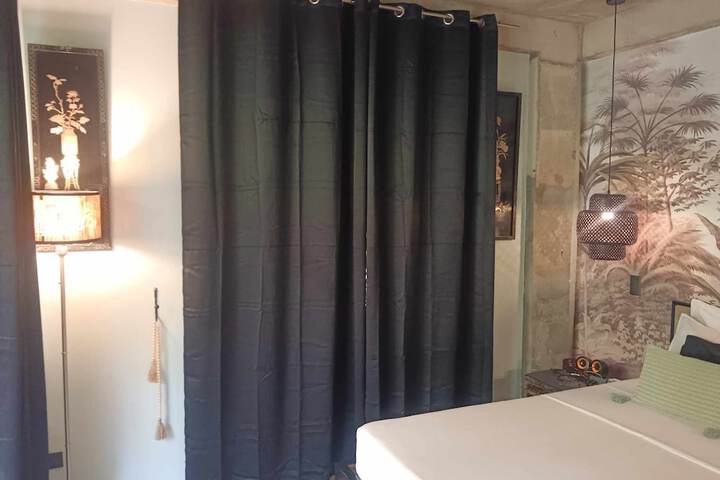 LA PLAGE HOTEL
