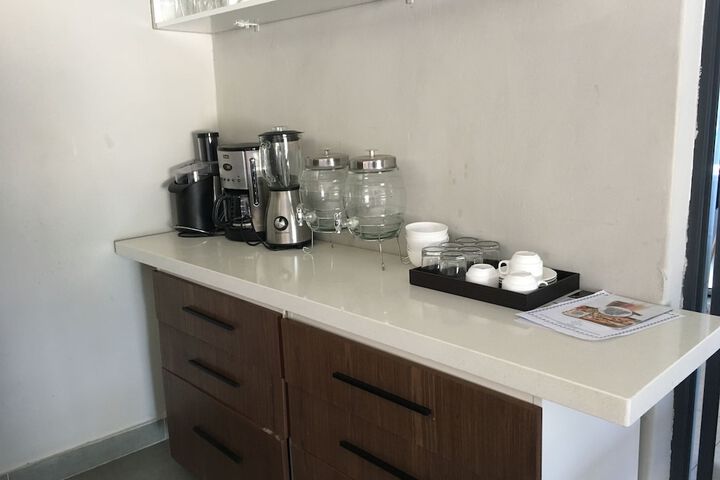 Breakfast/Coffee Service 34 of 49