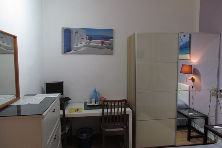 Room 19 of 61