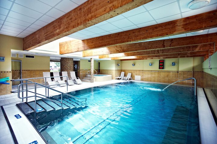 Pool 41 of 71