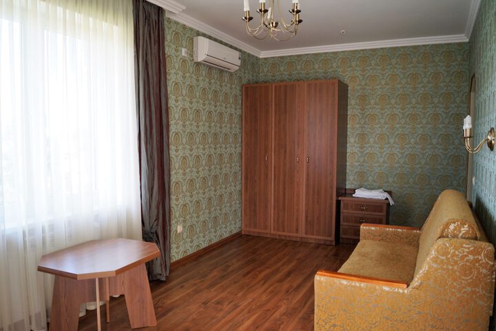 Room 21 of 60