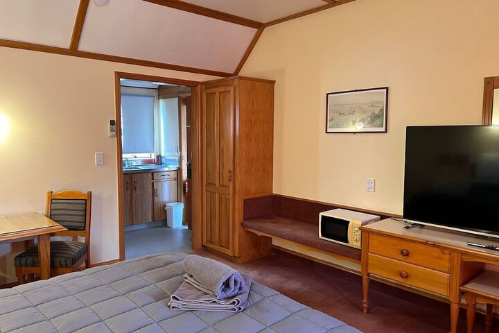 Room 18 of 38