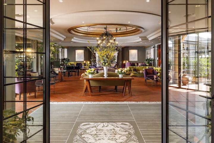 Guest Lobby