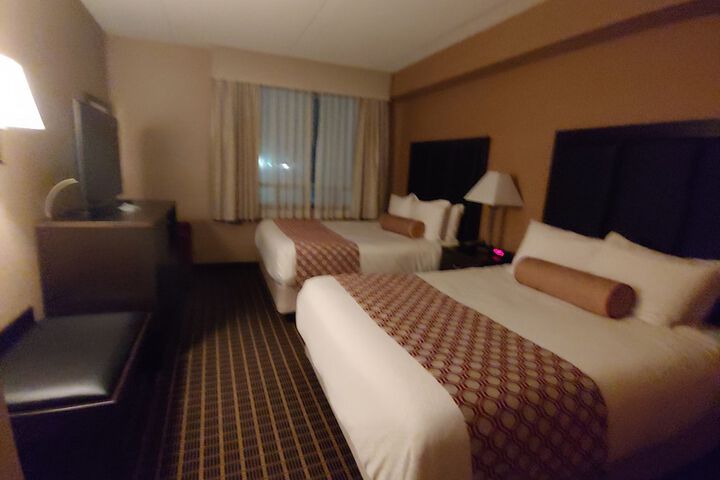 2 Queen Beds Executive Room Work Desk Microwave and Refrigerator WiFi Shower Only Full Breakfast (3 of 14)