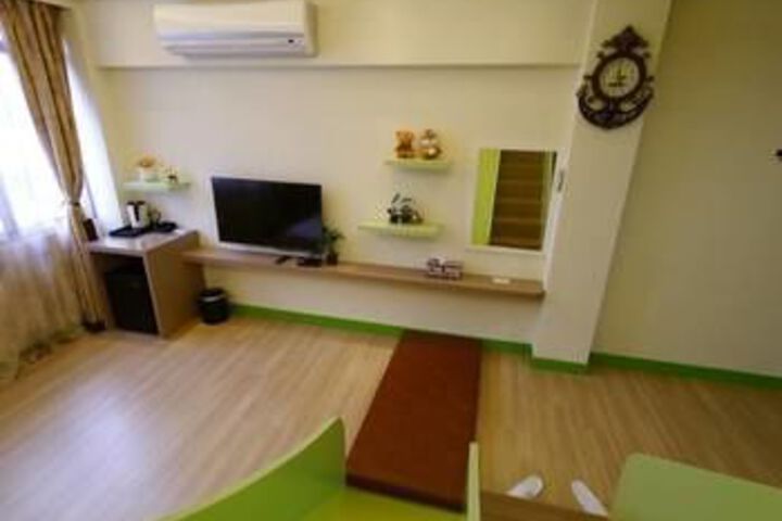 Room 27 of 39