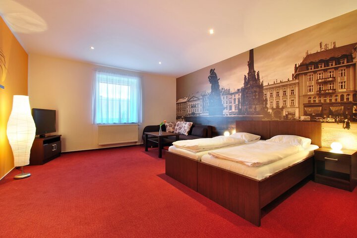 Room 15 of 60