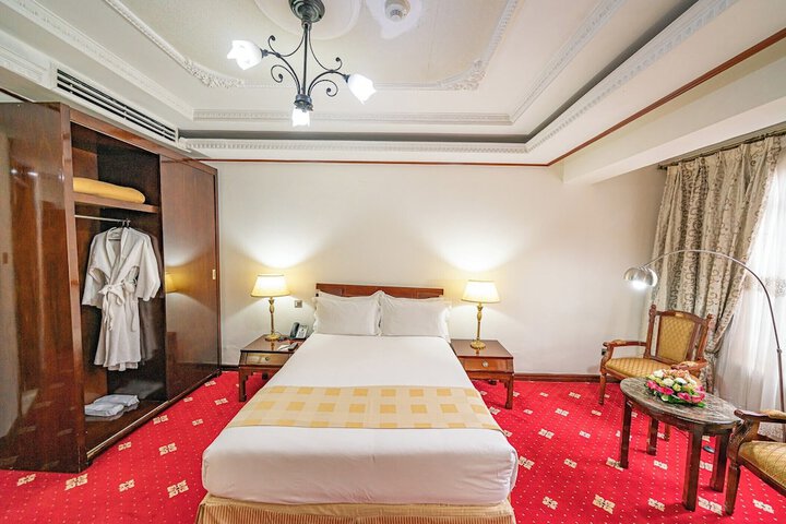 Room 16 of 50