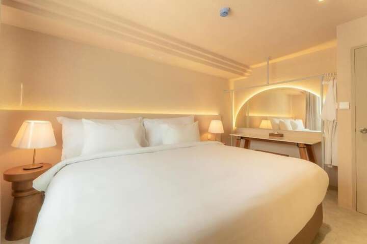 Room 20 of 65