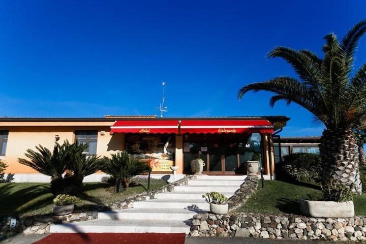Hotel 70 of 71