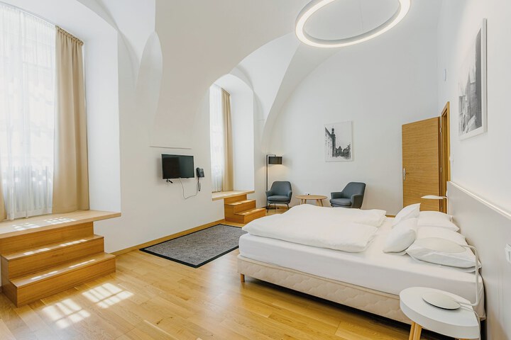 Room 15 of 39