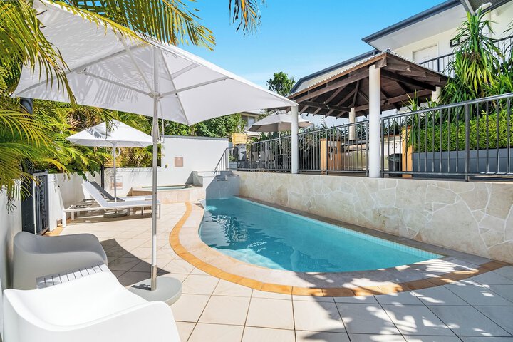 Pool 42 of 47