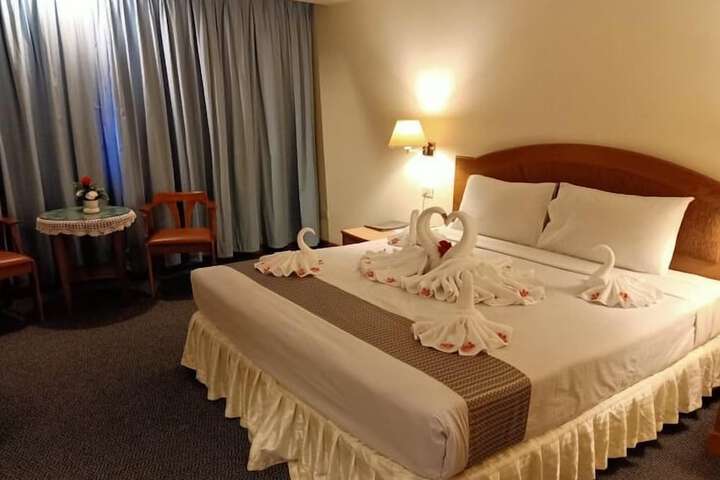 Room 12 of 47