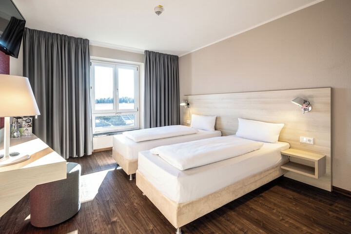 Room 20 of 93