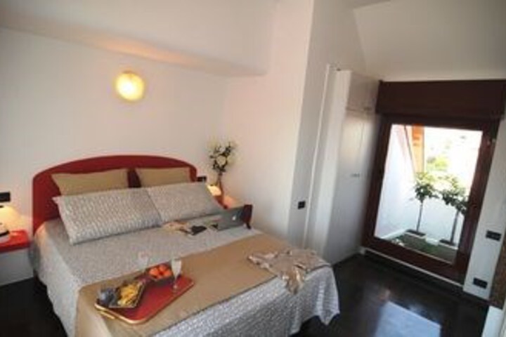 Room 44 of 71
