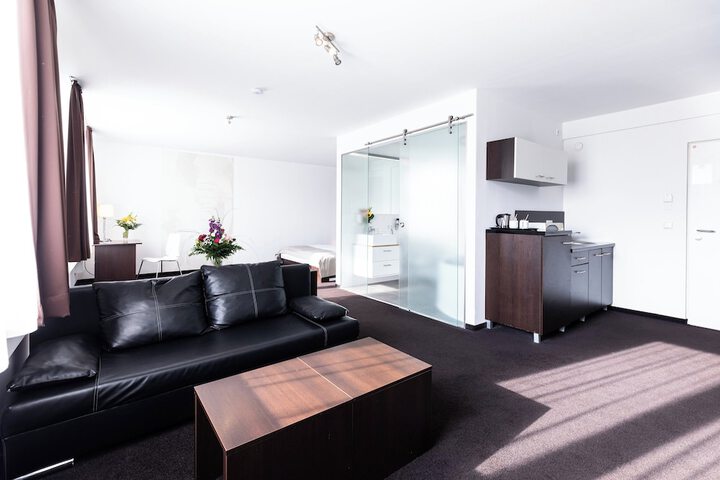 Room 15 of 62