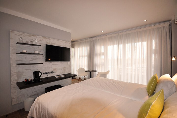 Room 4 of 59
