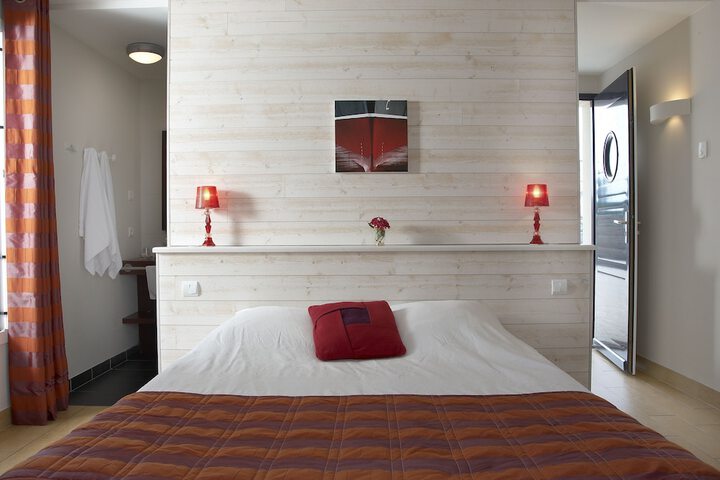 Room 10 of 34