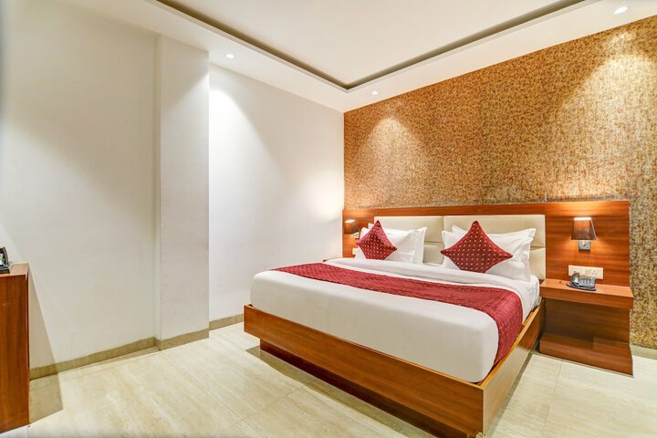 Room 32 of 78