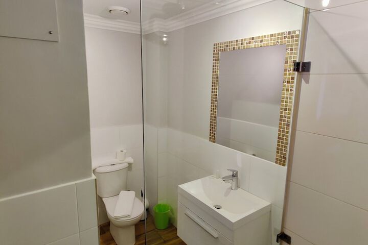 Room 42 of 61