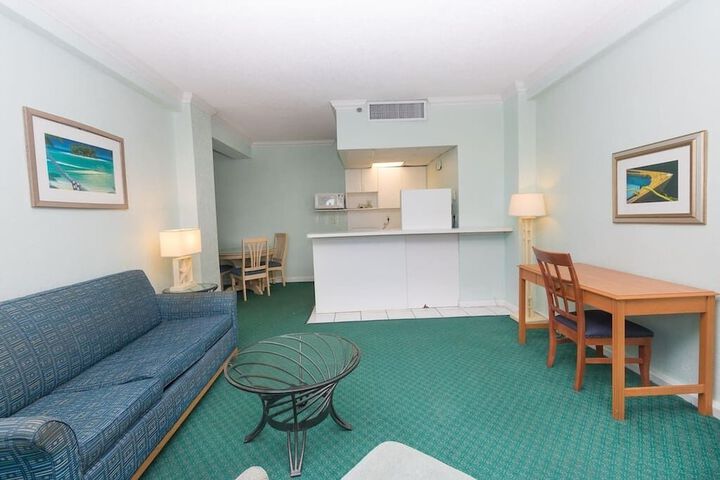 Room 4 of 27