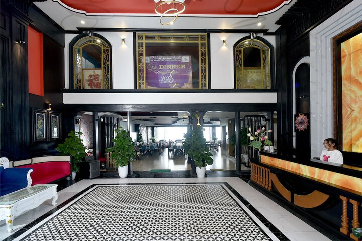 Hotel Interior 4 of 64