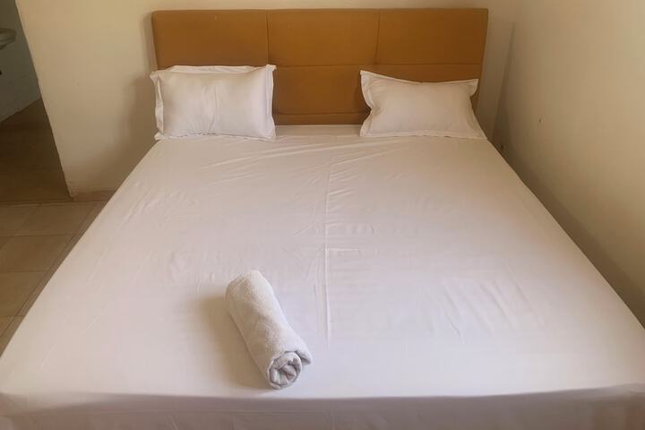 Room 9 of 20