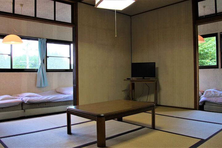 Room 5 of 44
