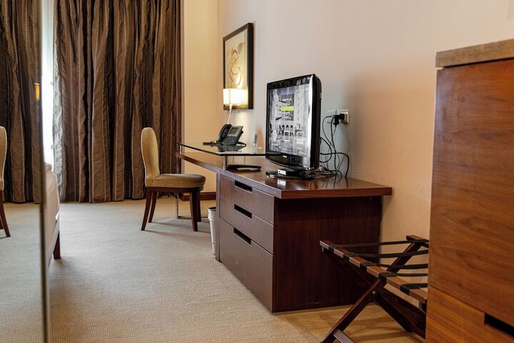 Room 22 of 64